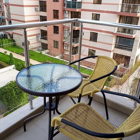 Family Apartment *